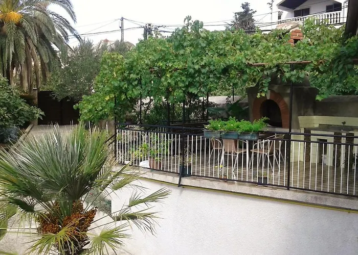 By The Sea Apartment