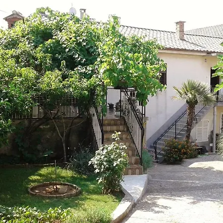 By The Sea Apartment Mali Losinj