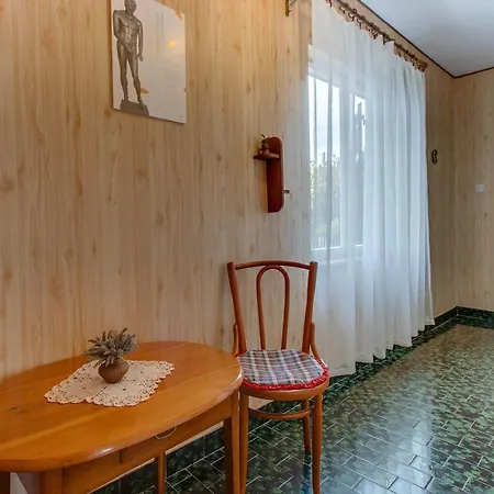 By The Sea Apartment Mali Losinj