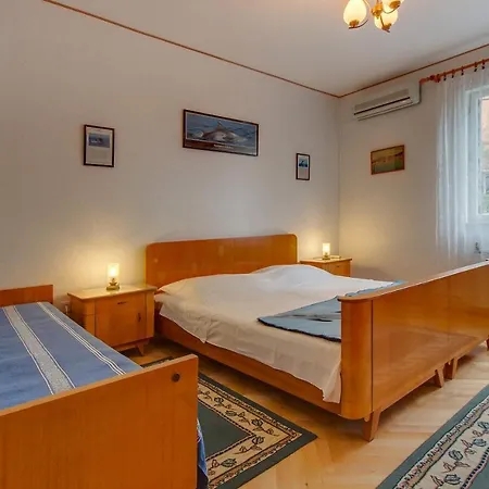 By The Sea Apartment Mali Losinj